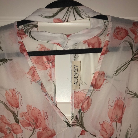 Sheer Blouse - Picture 3 of 4